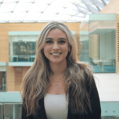 Read more about the article Laurier Business Administration graduate Isabella Brodeur (BBA ’23) receives McCall MacBain Regional Award